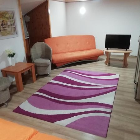 Asta La Vista Vendeghaz Hotel Miskolc Eksteriør billede