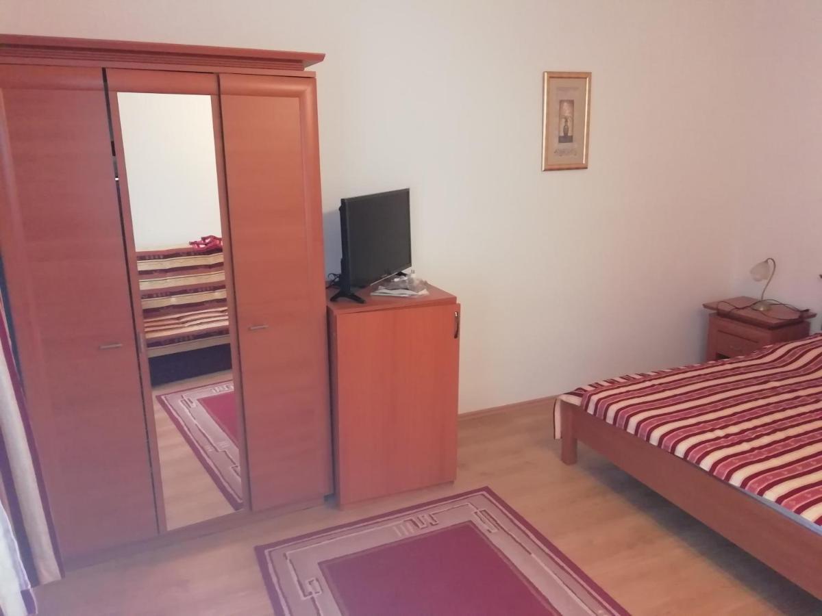 Asta La Vista Vendeghaz Hotel Miskolc Eksteriør billede