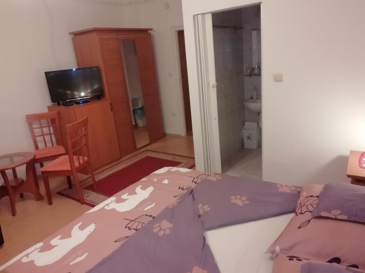 Asta La Vista Vendeghaz Hotel Miskolc Eksteriør billede