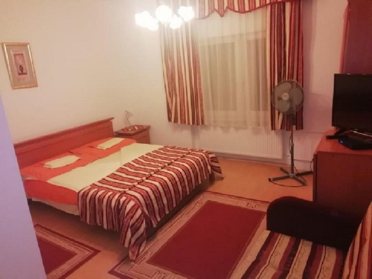 Asta La Vista Vendeghaz Hotel Miskolc Eksteriør billede