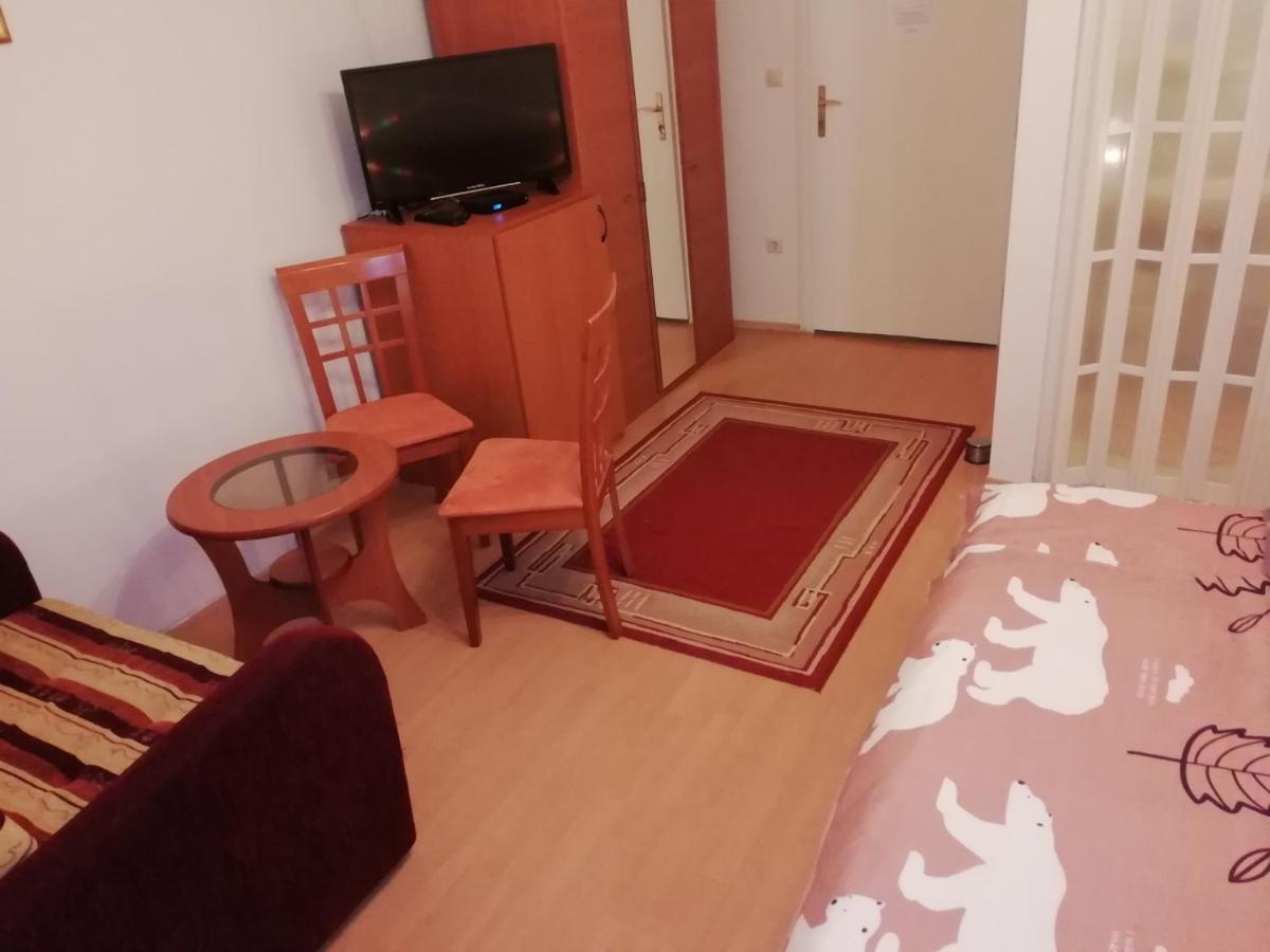 Asta La Vista Vendeghaz Hotel Miskolc Eksteriør billede