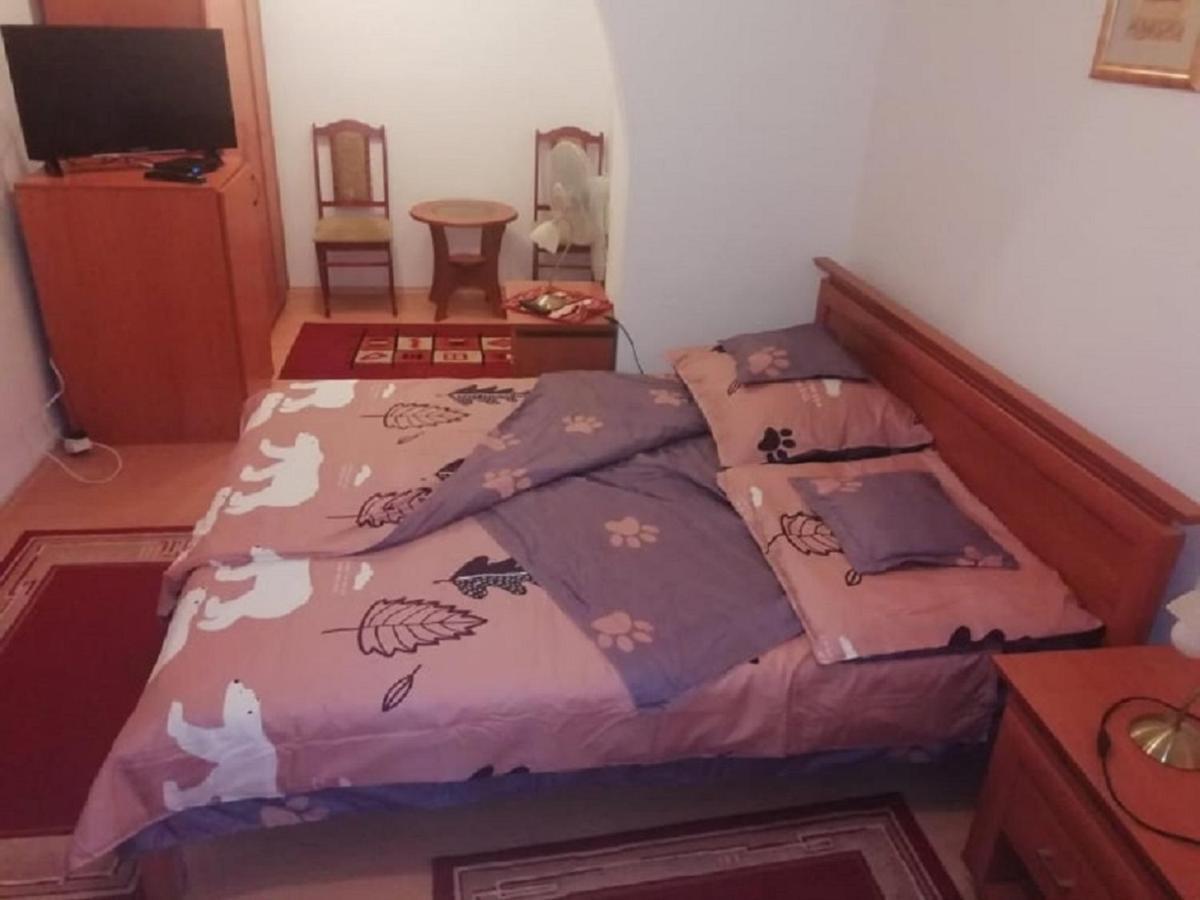 Asta La Vista Vendeghaz Hotel Miskolc Eksteriør billede