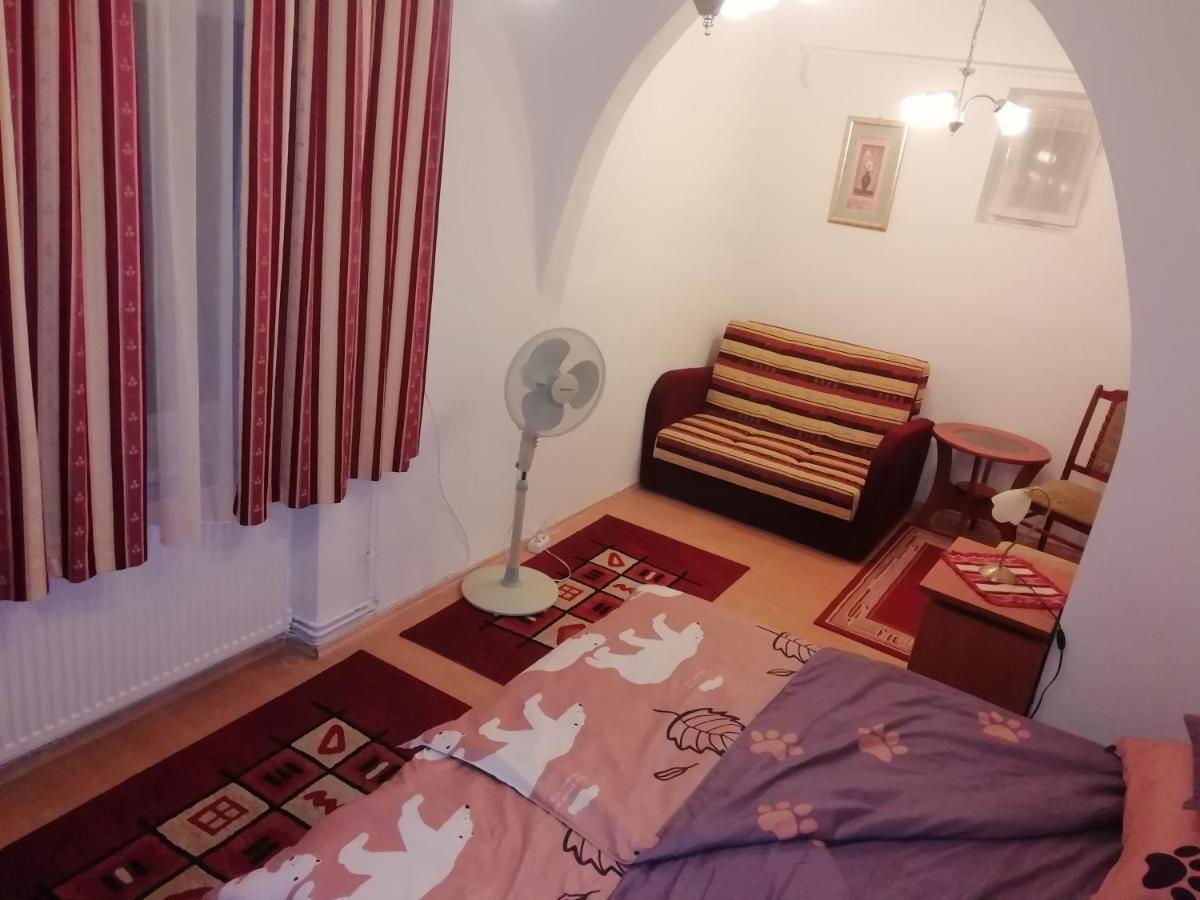 Asta La Vista Vendeghaz Hotel Miskolc Eksteriør billede