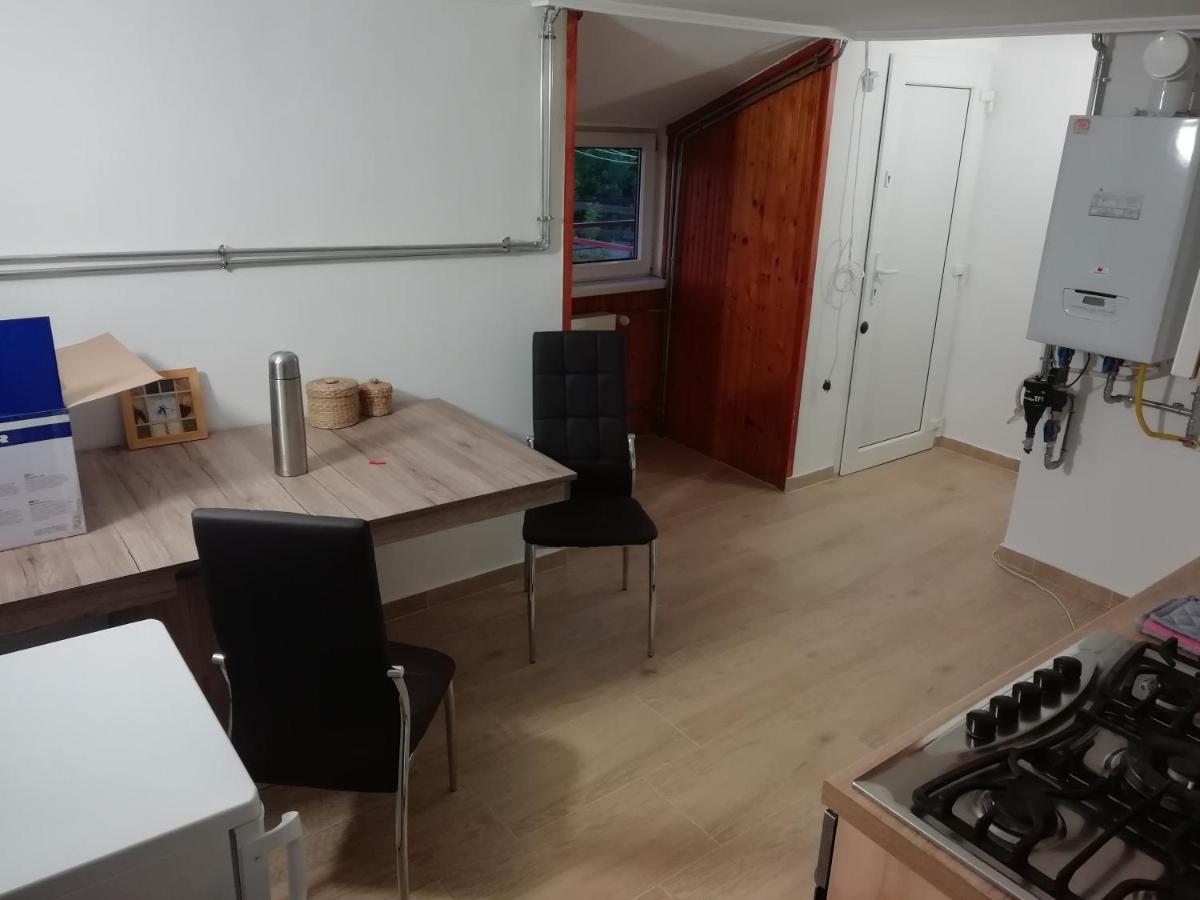Asta La Vista Vendeghaz Hotel Miskolc Eksteriør billede