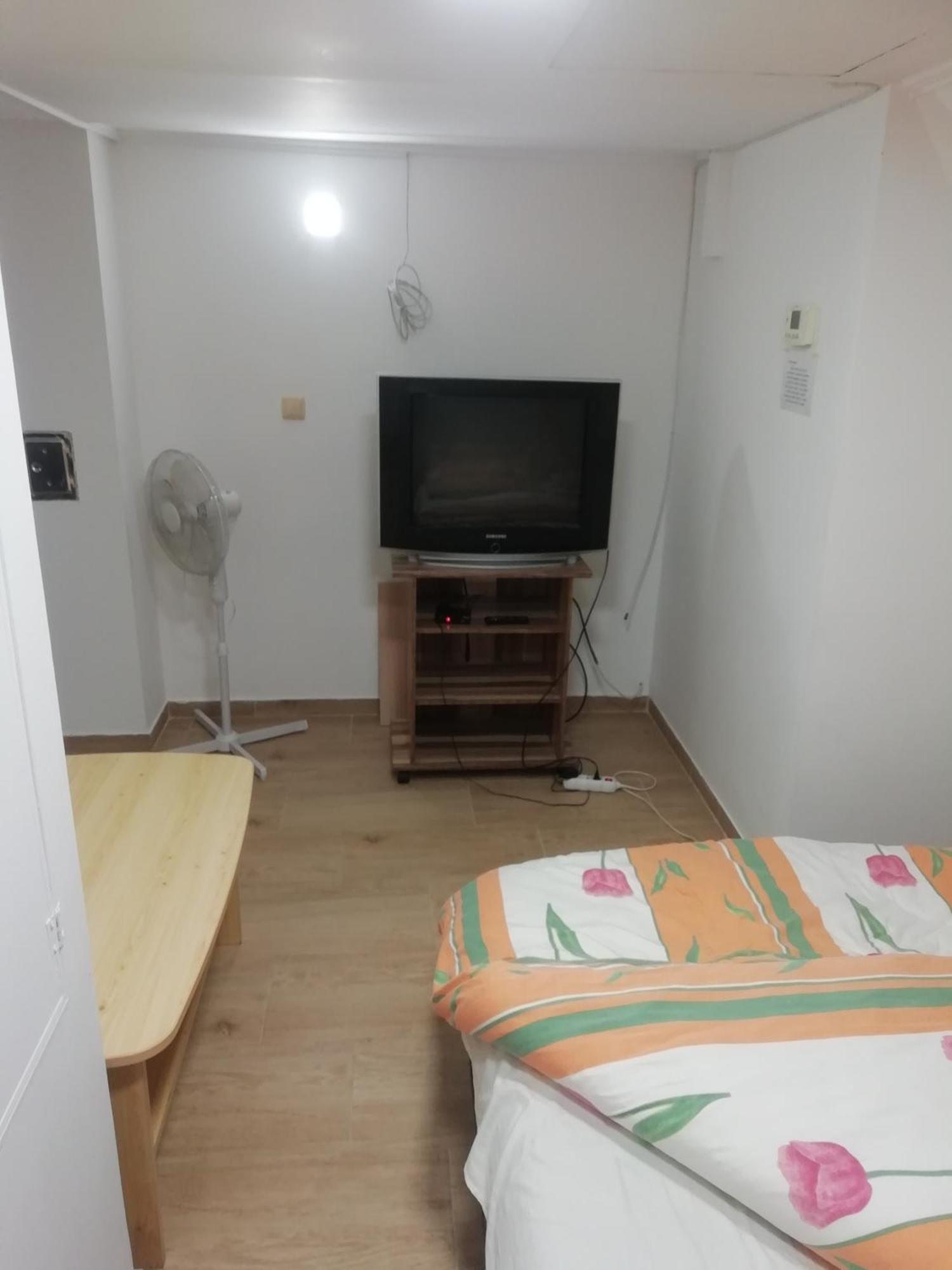 Asta La Vista Vendeghaz Hotel Miskolc Eksteriør billede