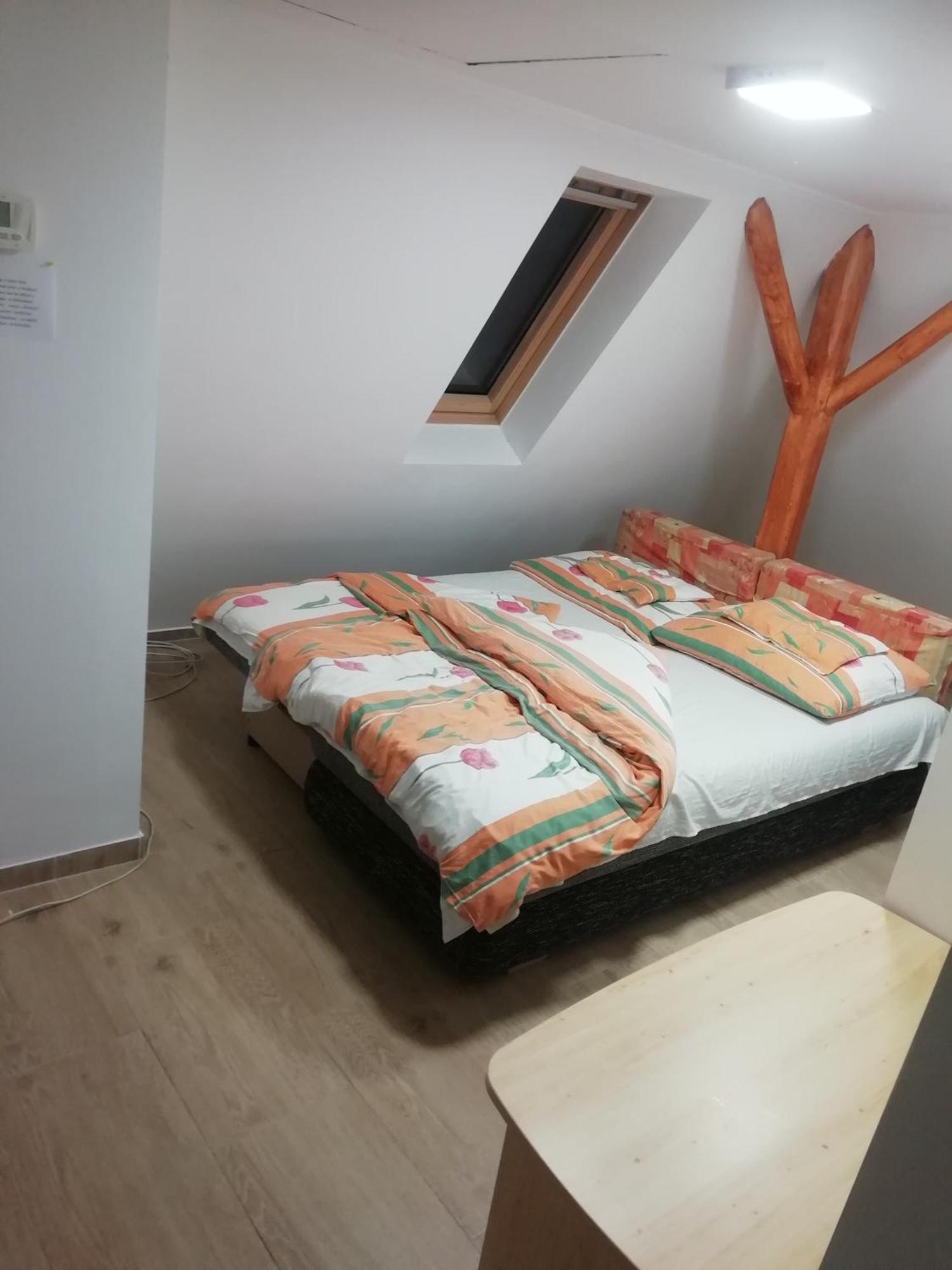 Asta La Vista Vendeghaz Hotel Miskolc Eksteriør billede